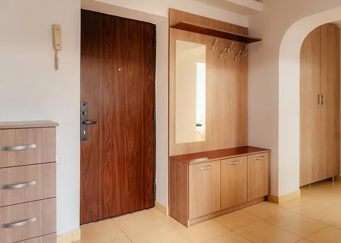 Close To The House Of Parliament And Old Town Bukurešť