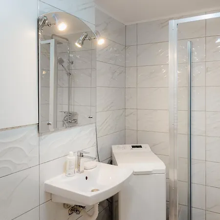Close To The House Of Parliament And Old Town Apartment *