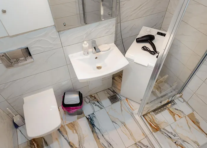 Апартаменти Close To The House Of Parliament And Old Town *