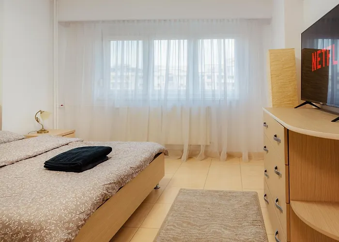 Close To The House Of Parliament And Old Town * Бухарест